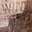 image de la base marbre en cours de micro-sablage