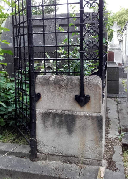 Photo avant nettoyage de sépulture Boyer - image 1